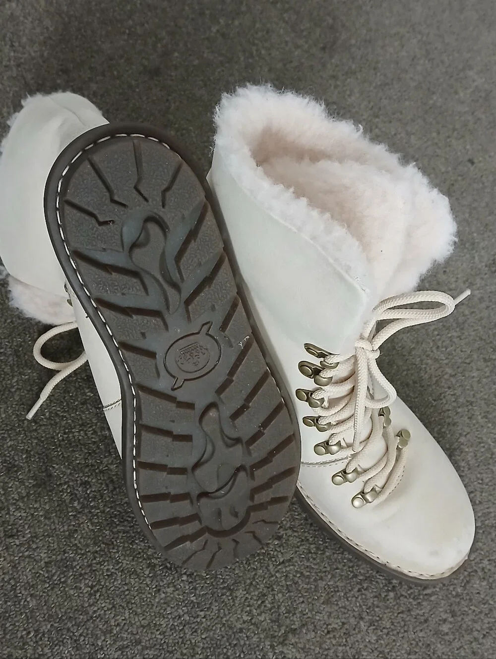 Born women’s cream